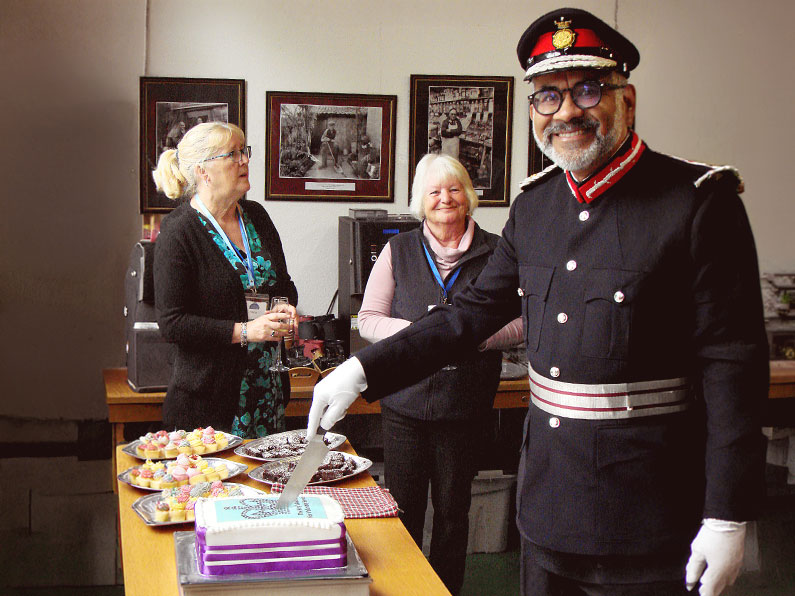 A Royal Recognition for Thomas Poole Library Cutting the Cake